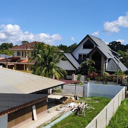 The Secret Sanctuary Boutique Cottage Kuching Exterior foto