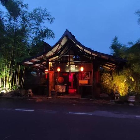 The Secret Sanctuary Boutique Cottage Kuching Exterior foto